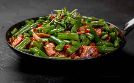 Green Bean and Bacon Breakfast Pan