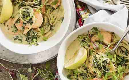 Prawn Curry & Spinach Bowl