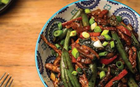 Spicy Black Pepper Beef, Mushroom And Veg Stir Fry