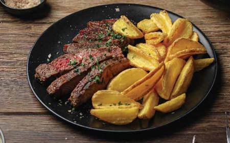 Pepper Crusted Beef Rump Steaks With Crispers