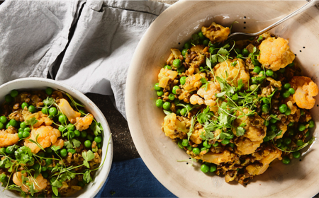 Creamy Cauliflower & Pea Curry