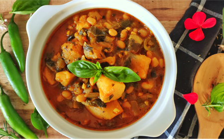 Spicy Sweet Potato & Spinach Stew