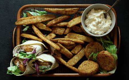 Veg Wraps & Oven Chips