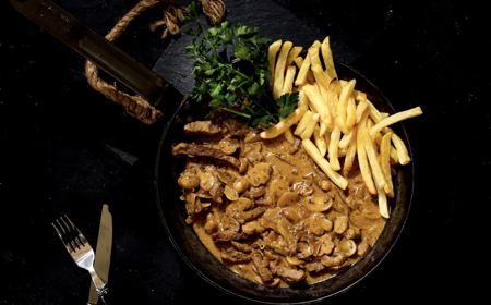 Beef Stroganoff & Fry Chips