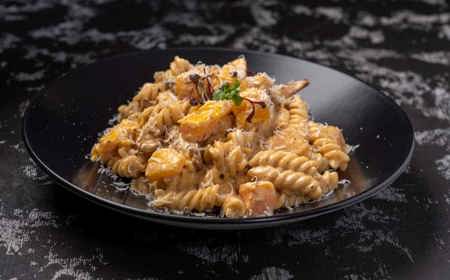 Creamy Butternut and Chicken Alfredo Pasta